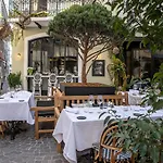 Petit Confidentiel Hotel 5*