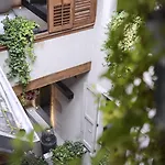 Petit Confidentiel Hotel 5*