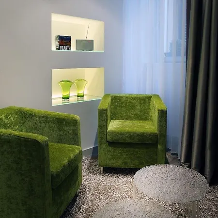 Otel Petit Confidentiel 5*