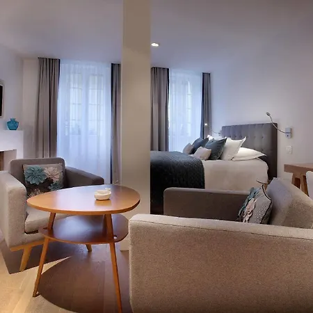 Petit Confidentiel Otel 5*