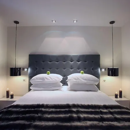 Petit Confidentiel Otel 5*