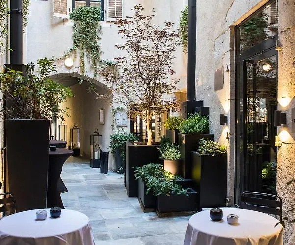 Petit Confidentiel Hotel