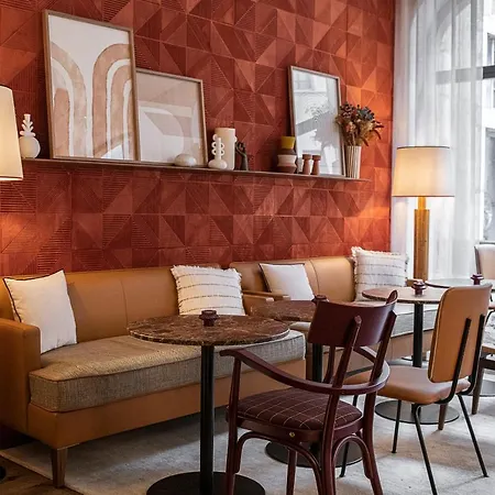 Petit Confidentiel Hotel 5*