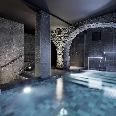 Petit Confidentiel Hotel 5*