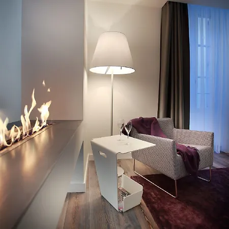 Petit Confidentiel Hotel