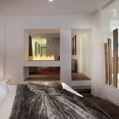 Petit Confidentiel Hotel 5*