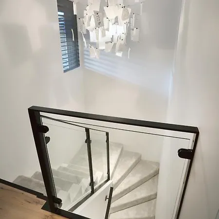 Petit Confidentiel 5*