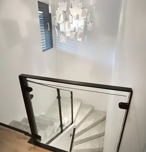 Petit Confidentiel 5*