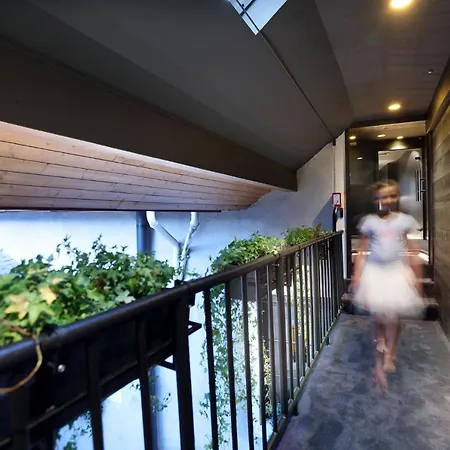 Petit Confidentiel Hotel