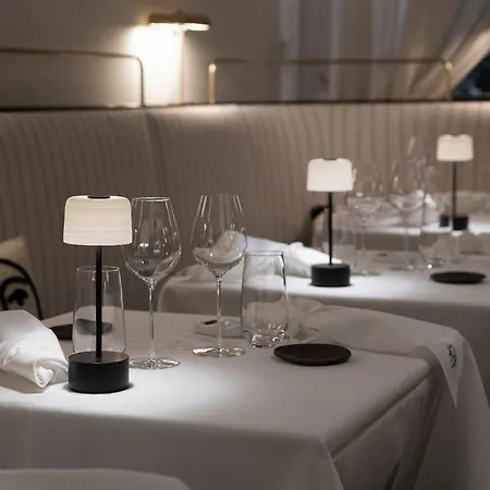 Petit Confidentiel Hotel 5*